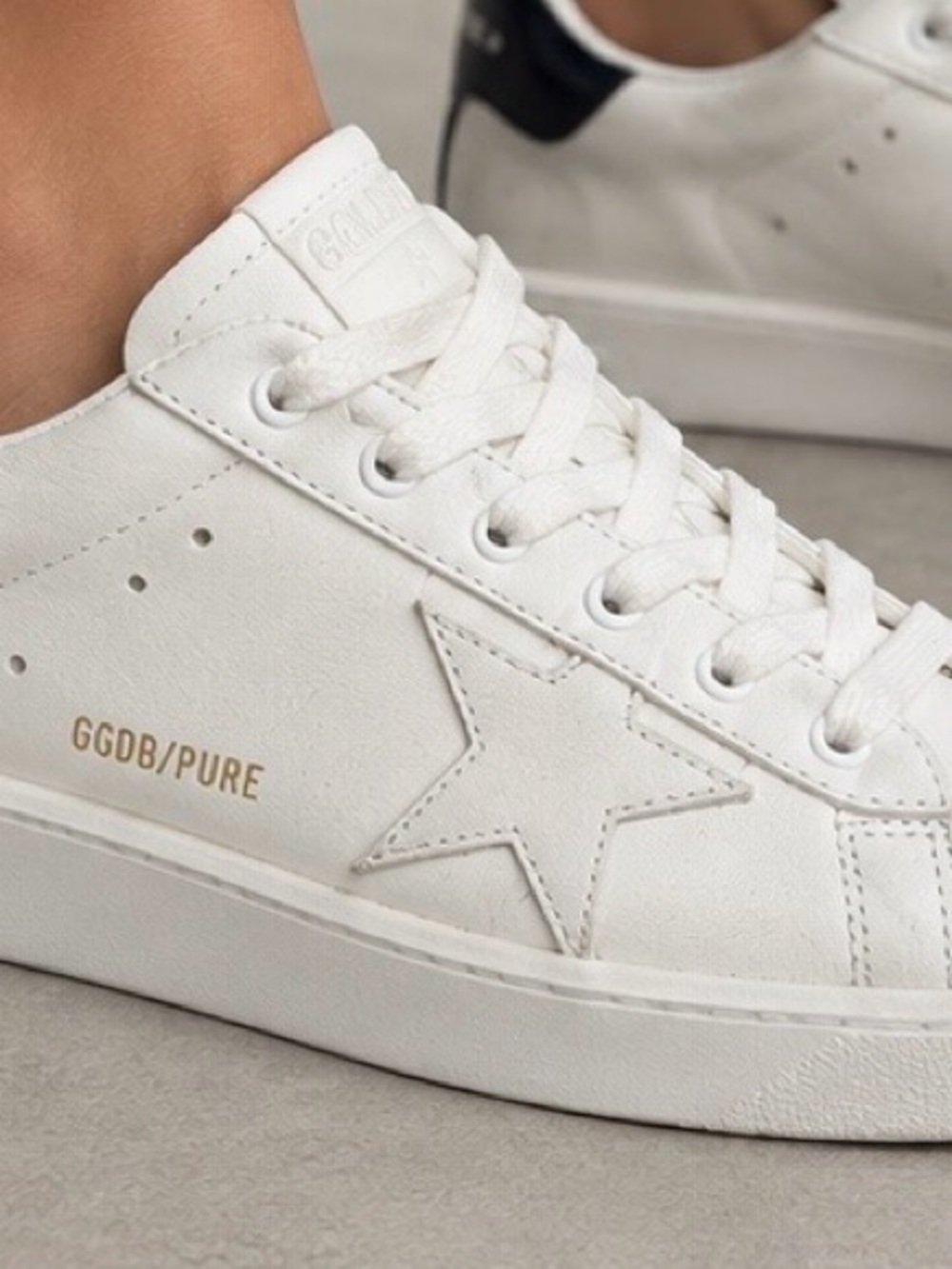 Golden Goose White Leather Low-Top Sneakers with Star Detail